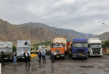 مسیر تردد کامیون&zwnj;های ایرانی به ارمنستان تغییر نکرده است