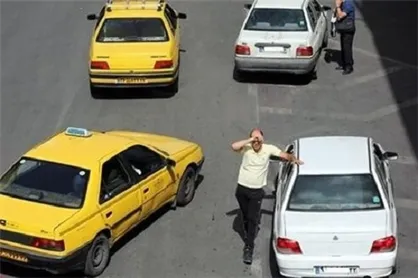 دانشجویان واحد بندر جاسک در اعتراض به گرانی هزینه&zwnj;های حمل و نقل درون شهری طوماری امضا کردند