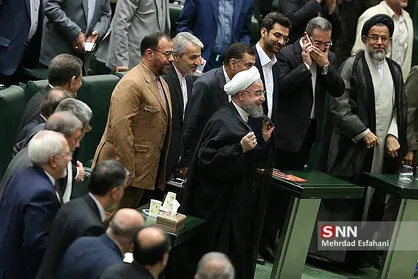آقای رئیس جمهور اگر معتقد به مبارزه با فساد هستید از اطراف خود شروع کنید