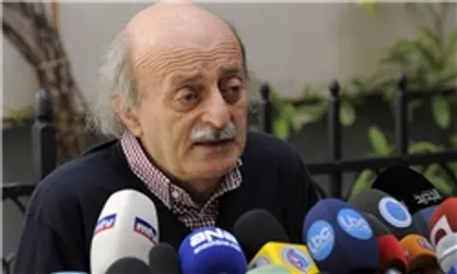 &laquo;ولید جنبلاط&raquo; خواستار بازگشت سعد الحریری به لبنان شد