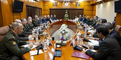 دیدار وزیر دفاع روسیه با امیر آشتیانی