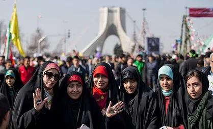 چه کردند و چه نکردیم/ مسئله زن، مسئله امروز ایران نیست