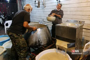 پخت حلیم نذری شهادت امام رضا (ع)