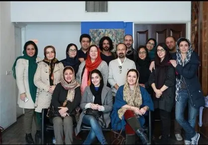 پرسش&zwnj; یکی از حاضران در کلاس اصغر فرهادی/ غزاله سلطانی: اگر ایده مستند &laquo;آزاده مسیح&zwnj; زاده&raquo; از آقای فرهادی بوده؛ چرا باید پنج سال بعد از او امضا گرفته شود؟