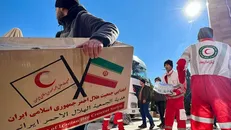 اولين محموله بشردوستانه هلال‌احمر وارد افغانستان شد+فیلم