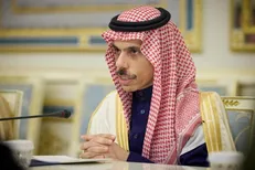 وزیر خارجه عربستان: برای حل و فصل مسائل و منازعات منطقه اهمیت زیادی قائل هستیم + فیلم