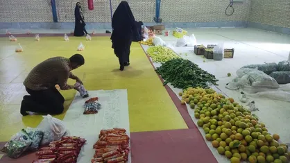 ۲۰۰ بسته ویژه شب یلدا بین نیازمندان رودانی توزیع شد
