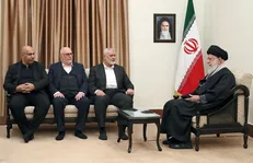 رهبر انقلاب: مقاومت بی‌نظیر نیروی مقاومت و مردم غزه به اسلام عزت بخشیده/ ایران در حمایت از فلسطین و غزه تردید نخواهد کرد