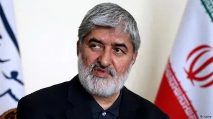 مطهری در گفتگو با دانشجو: مسائل فرهنگی بسیار پیچیده است
