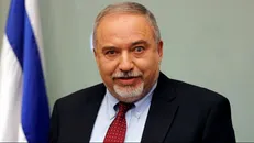 قطر ماهانه ۱۵ میلیون دلار به غزه کمک می‌کند و اسرائیل چشم پوشی می‌کند/ نتانیاهو مقابل فلسطینی‌ها تسلیم شده است