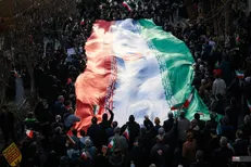 آنچه برجای مانده پرچم ایران است + فیلم