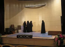 «جابر»؛ اجرای یک تئاتر متفاوت/ بیش از ۱۰۰۰ نفر از بانوان بجنوری نظاره‌گر اشک‌ها و لبخند‌ها بودند