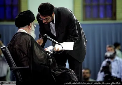 ۱۰ پرسش و پاسخ به یادماندنی دیدار دانشجویان و رهبری