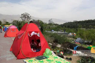 روز طبیعت در پل طبیعت تهران