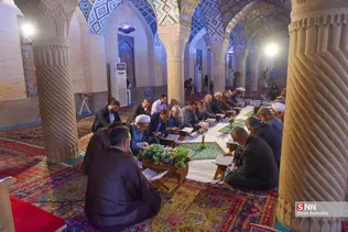 محفل انس با قرآن کریم در مسجد تاریخی نصیرالملک شیراز