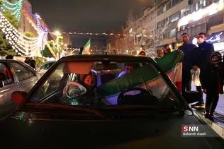 شادی مردم تهران پس از صعود تیم ملی فوتبال به جام جهانی