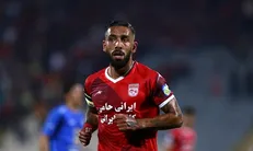 تراکتور مهاجم خارجی جذب می‌کند / آیا دژاگه مصدوم است؟!