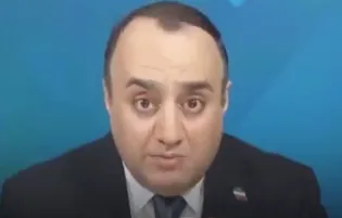 پاک شو اول و سپس دیده بر آن پاک انداز...