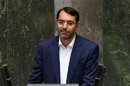 رحیم زارع: انفعال بانک مرکزی در مدیریت ارز، کشور را به بحران کشانده/ عدم شفافیت در صادرات فرآورده&zwnj;های نفتی، بحران ارزی را تشدید کرده است +فیلم