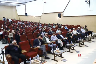 تجلیل از خانواده شهدای دانشجو