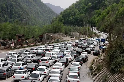ترافیک سنگین در جاده کرج-چالوس/ محور کندوان امروز یک&zwnj;طرفه می&zwnj;شود