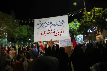 متحد، به سوی قلّه&zwnj;ها / طنین الله اکبر مردم سمنان در شب ۱۰۶ به روایت تصاویر