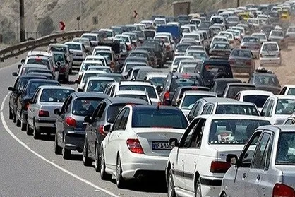 ترافیک سنگین در آزادراه&zwnj;های قزوین - کرج و کرج - تهران / مسافران زمان سفر را مدیریت کنند