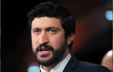 برای اولین بار در ۵۰ سال گذشته کنگره ایالات متحده از یک رئیس جمهور خواسته به جنگ پایان دهد