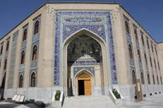 دانشگاه علوم اسلامی رضوی در مقطع دکتری تخصصی دانشجوی دختر می‌پذیرد