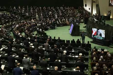 مراسم افتتاحیه مجلس دوازدهم برگزار شد / مخبر: شهید رئیسی اصلا اداره کشور را منوط به مسائل بیرونی نکرد + فیلم
