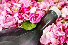فواید «گلاب درمانی»