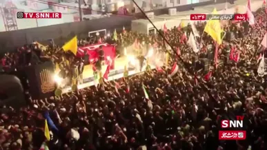 انبوه عزاداران در مسیر بین الحرمین پیکر رهبر شهید را مشایعت می‌کنند