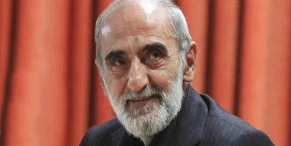 شریعتمداری: آقای روحانی! توبه گرگ مرگ است