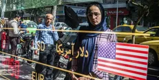 نرخ واقعی دلار ۷ هزار تومان است/ با ۳۰ میلیون دلار می‌توان بازار را کنترل کرد