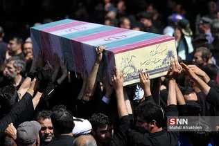تشییع پیکر 135 شهید گمنام