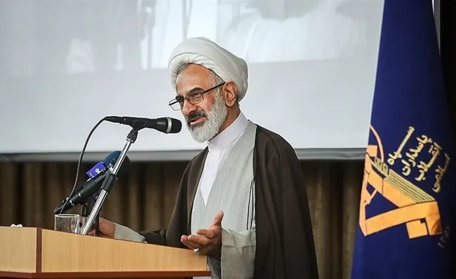 نماینده ولی فقیه در سپاه: روزی نخواهد آمد که ما با آمریکا دوست شویم/ مذاکره نمی‌کنیم که آشتی کنیم + فیلم