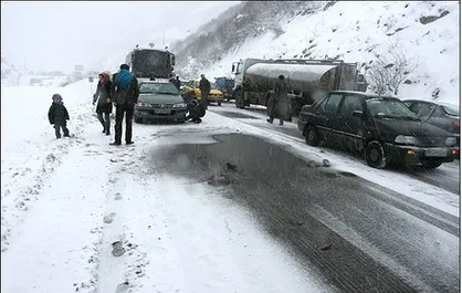 برف و کولاک در ۷ استان کشور/ امدادرسانی به ۱۰۴ خودرو درگیر در برف