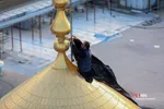 آیین تعویض پرچم حرم مطهر حضرت معصومه(س)