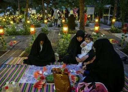 میهمانی خدا در جوار شهدا