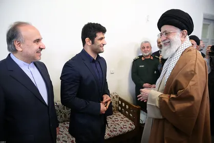 رهبرانقلاب خطاب به علیرضاکریمی: کاری از سنخ &laquo;پوریای&lrm;ولی&raquo; کردید؛ واقعاً احساس عزت کردم