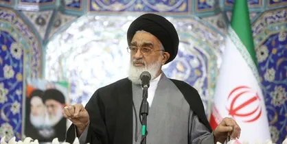 خطیب جمعه قم: &laquo;ایران قوی&raquo; نسخه نهایی عبور از تهدیدها و زیاده&zwnj;خواهی&zwnj;های دشمن است/سرمایه&zwnj;های آمریکا در منطقه در تیررس موشک&zwnj;های ایران