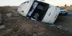 واژگونی اتوبوس در محور گرمسار به سمنان