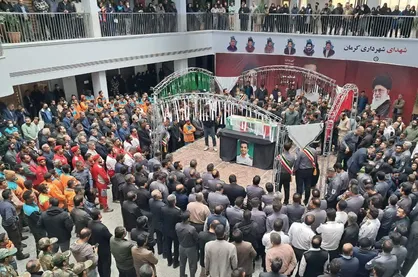 پیکر آتش نشان فداکار کرمانی تشییع شد