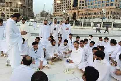 اعطای وام ۴۰ میلیون تومانی برای زائران عمره مفرده دانشگاه آزاد