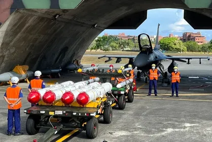 کمک به اسرائیل و اوکراین، توان نظامی ارتش آمریکا را کاهش می&zwnj;دهد