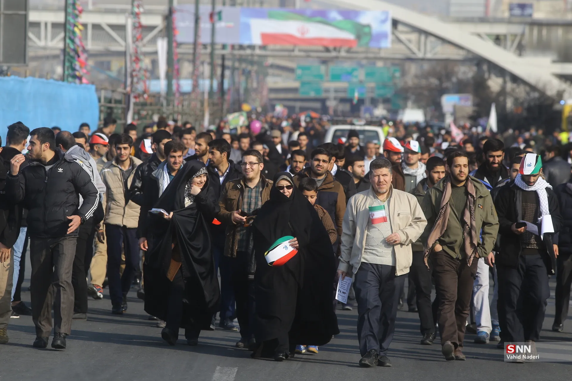 گزارش تصویری لحظات ابتدایی راهپیمایی 22 بهمن در تهران