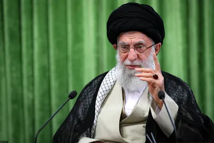 رهبر انقلاب:در جریان عدم احراز صلاحیت به برخی از این افراد و خانواده هایشان جفا شد