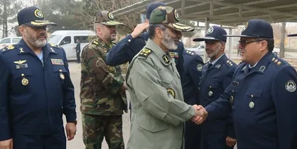 فرمانده کل ارتش از پایگاه هوایی شهید حبیبی مشهد بازدید کرد