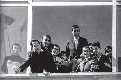 جای چکمه&zwnj;های آمریکایی در دانشگاه فردوسی / روایتی کوتاه از انقلابی&zwnj;گری دانشجویان مشهدی در بحبوحه انقلاب