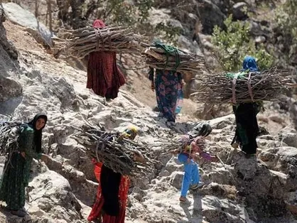 سفر کاری یا سیاحتی معاون امور بانوان رئیس جمهور؟!